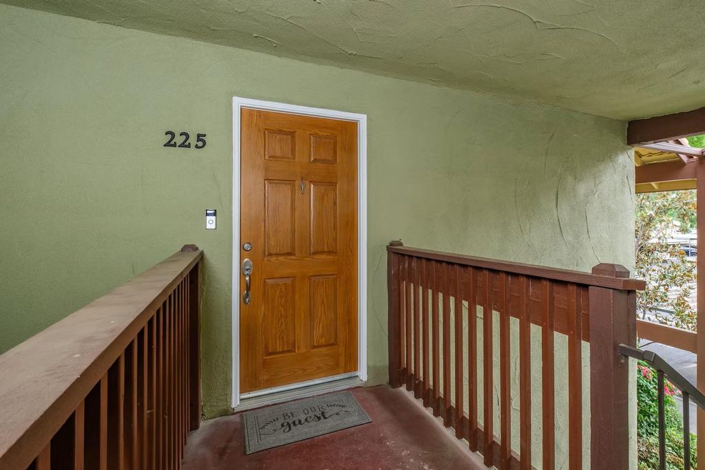 Image 11 of property listing at 2881 Huntington Boulevard # 225, Fresno, CA 93721