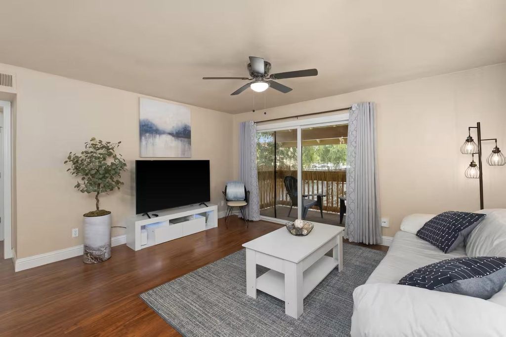 Image 4 of property listing at 2881 Huntington Boulevard # 225, Fresno, CA 93721