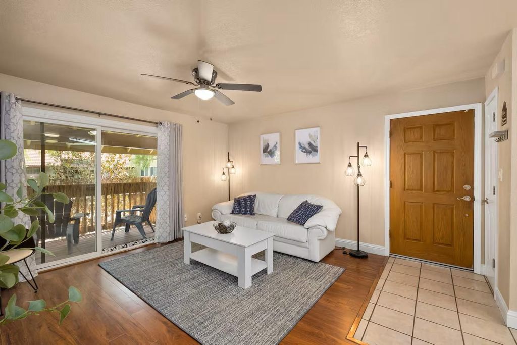 Image 5 of property listing at 2881 Huntington Boulevard # 225, Fresno, CA 93721