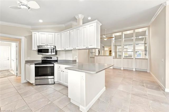 7704 Rozzini LN, Naples, FL 34114