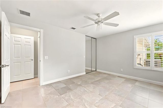 7704 Rozzini LN, Naples, FL 34114