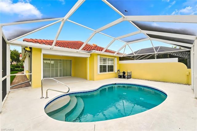 7704 Rozzini LN, Naples, FL 34114