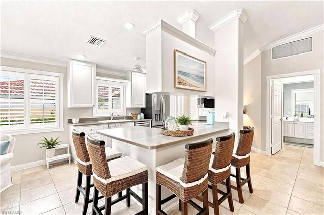 7704 Rozzini LN, Naples, FL 34114