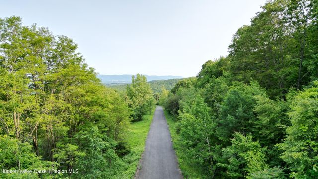 12 Truncali Drive, Marlboro, NY 12542