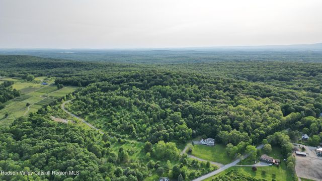 12 Truncali Drive, Marlboro, NY 12542