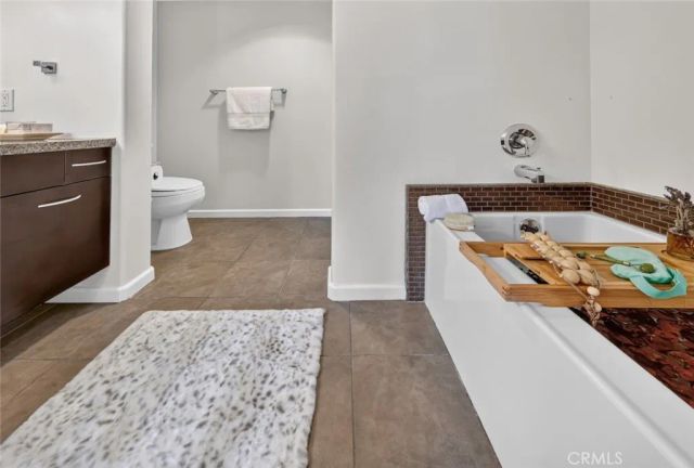 250 N First Street 524, Burbank, CA 91502