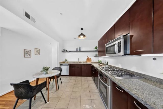 250 N First Street 524, Burbank, CA 91502