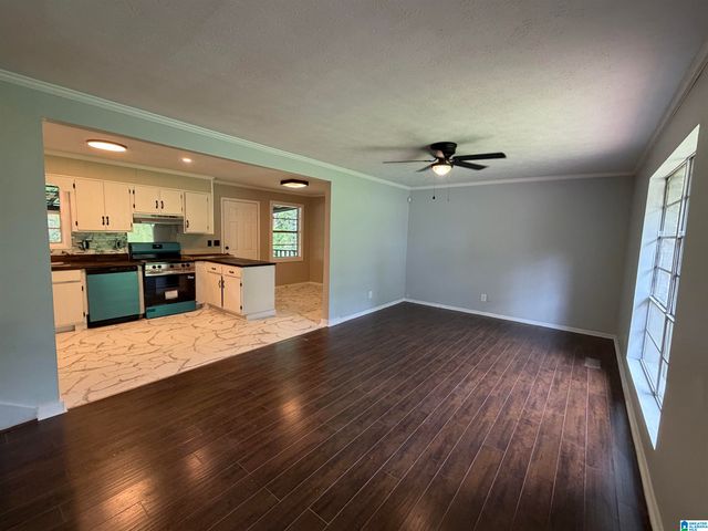 1018 HILLCREST DRIVE, Weaver, AL 36277