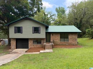 1018 HILLCREST DRIVE, Weaver, AL 36277