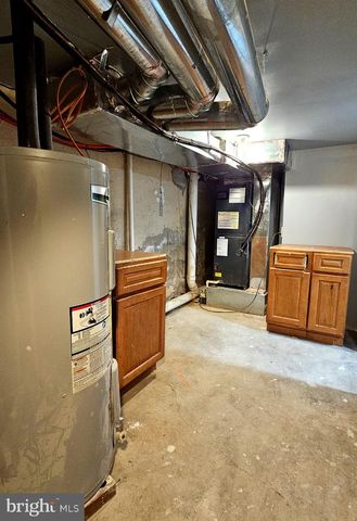 827 S 56TH ST, Philadelphia, PA 19143