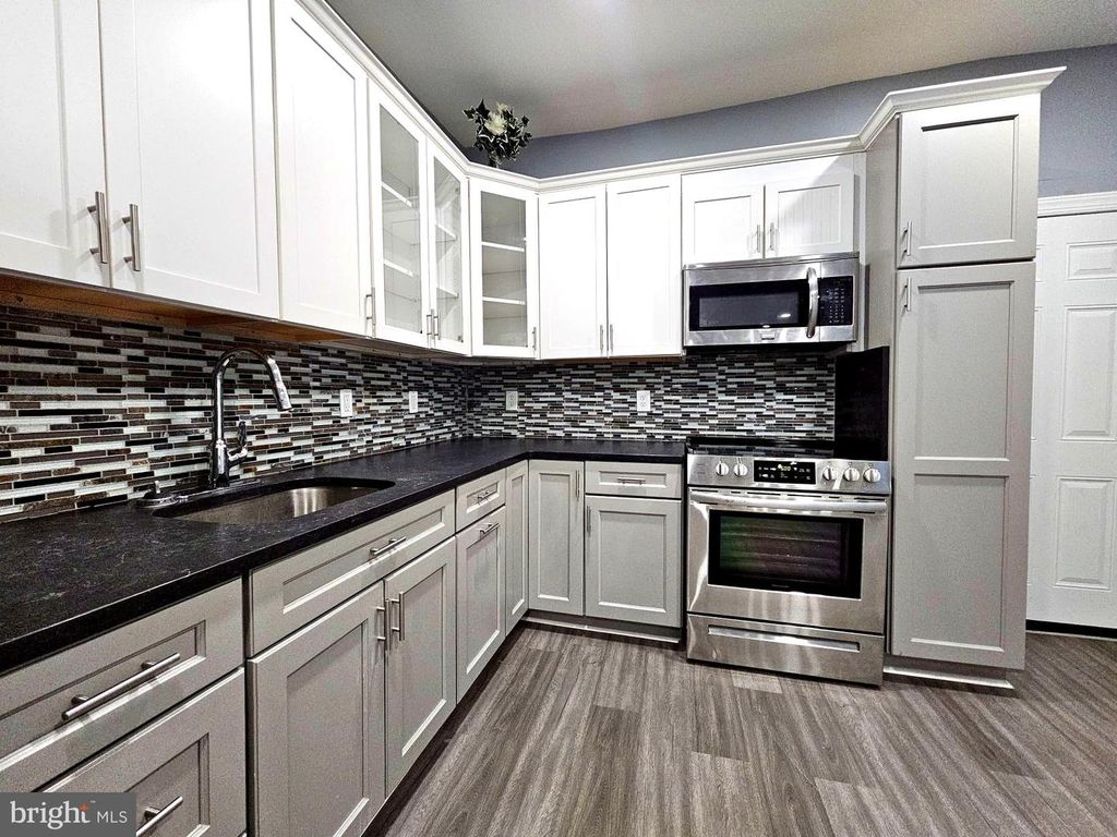 827 S 56TH ST, Philadelphia, PA 19143