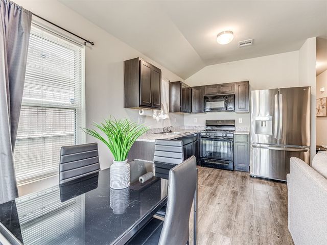 11621 Jude Way, Yukon, OK 73099