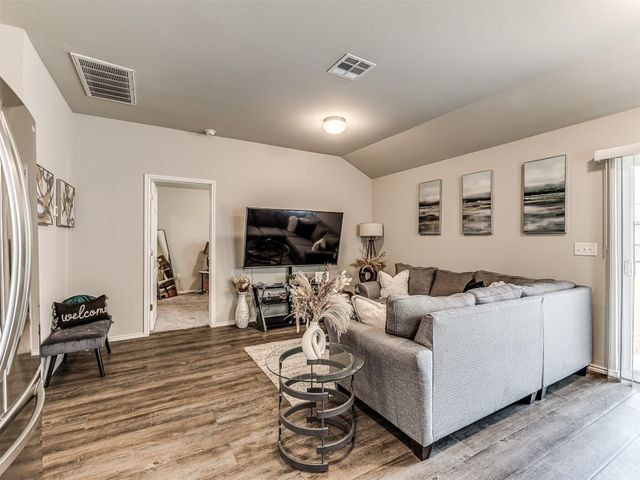 11621 Jude Way, Yukon, OK 73099