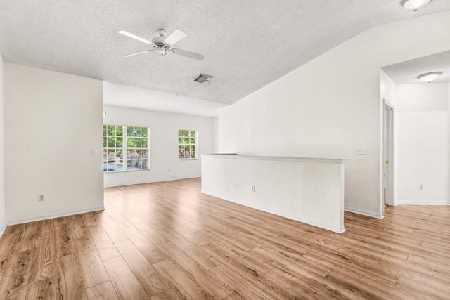 10336 Fox Trail Road S 1305, Royal Palm Beach, FL 33411