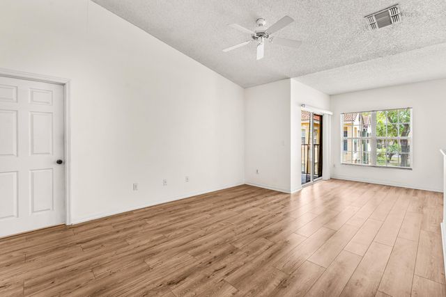 10336 Fox Trail Road S 1305, Royal Palm Beach, FL 33411