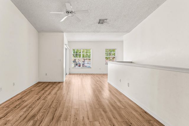 10336 Fox Trail Road S 1305, Royal Palm Beach, FL 33411