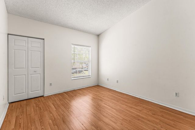 10336 Fox Trail Road S 1305, Royal Palm Beach, FL 33411