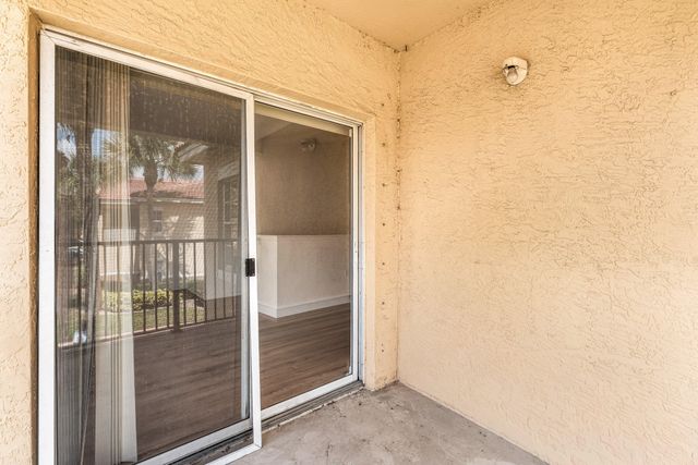 10336 Fox Trail Road S 1305, Royal Palm Beach, FL 33411