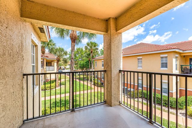 10336 Fox Trail Road S 1305, Royal Palm Beach, FL 33411