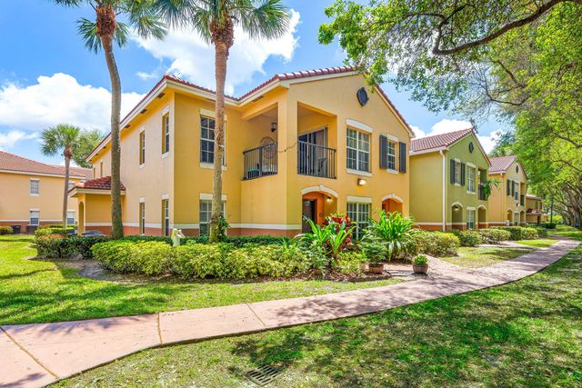 10336 Fox Trail Road S 1305, Royal Palm Beach, FL 33411