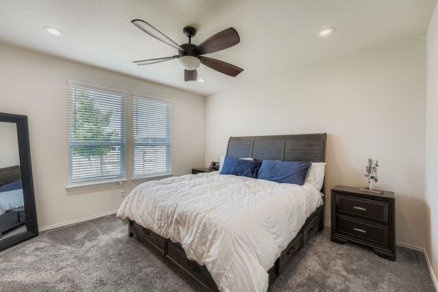 126 Big Leaf DR, Buda, TX 78610