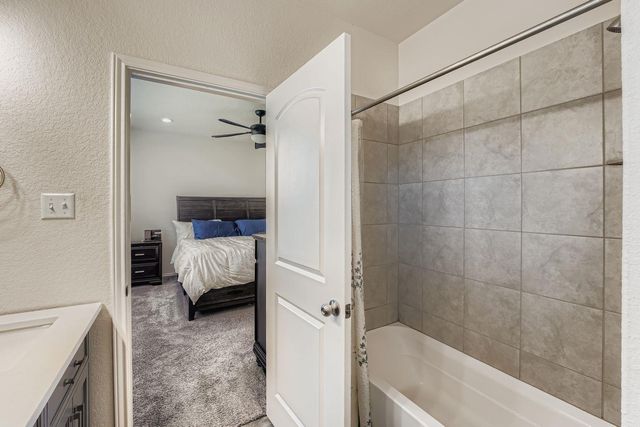 126 Big Leaf DR, Buda, TX 78610