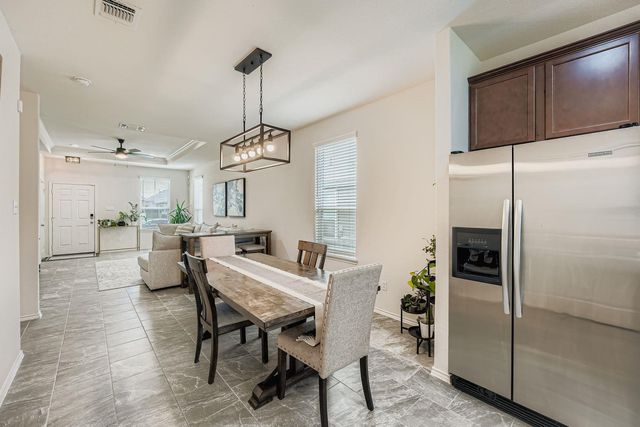 126 Big Leaf DR, Buda, TX 78610