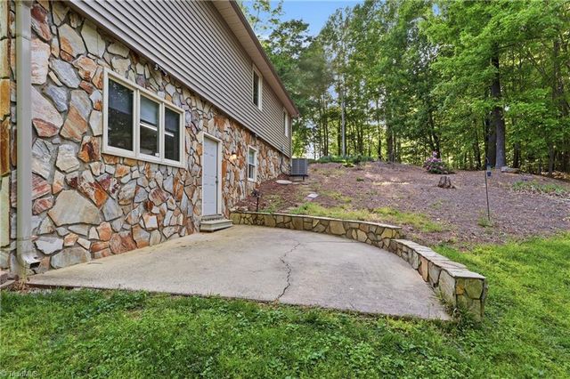 980 Redwood Drive, Asheboro, NC 27205