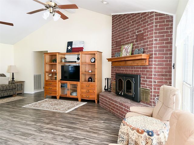 518 Lcr 902, Jewett, TX 75846