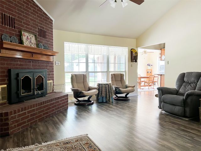 518 Lcr 902, Jewett, TX 75846