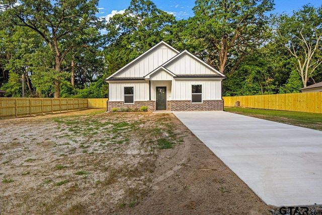181 County Road 4114, Jacksonville, TX 75766