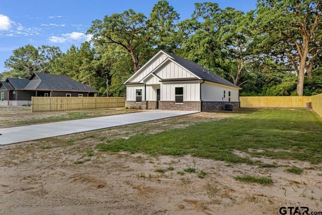 181 County Road 4114, Jacksonville, TX 75766