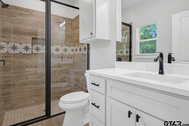 181 County Road 4114, Jacksonville, TX 75766
