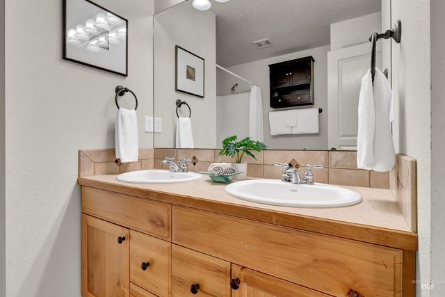 12733 N 10th Avenue, Boise, ID 83714