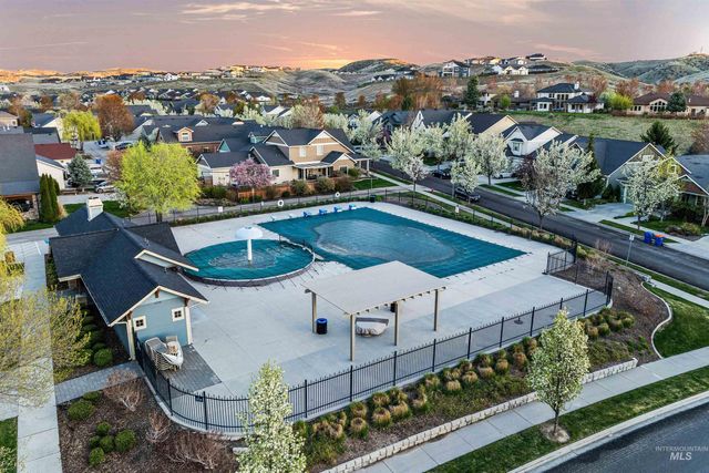 12733 N 10th Avenue, Boise, ID 83714