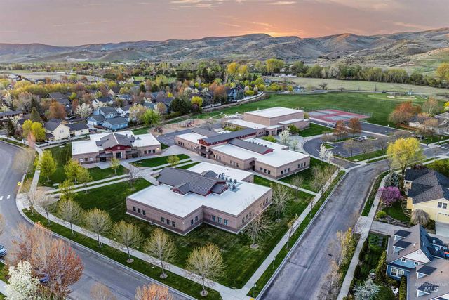 12733 N 10th Avenue, Boise, ID 83714