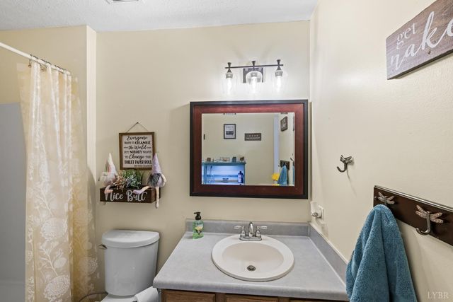 1110 Adam Hill Ct, Lynchburg, VA 24503