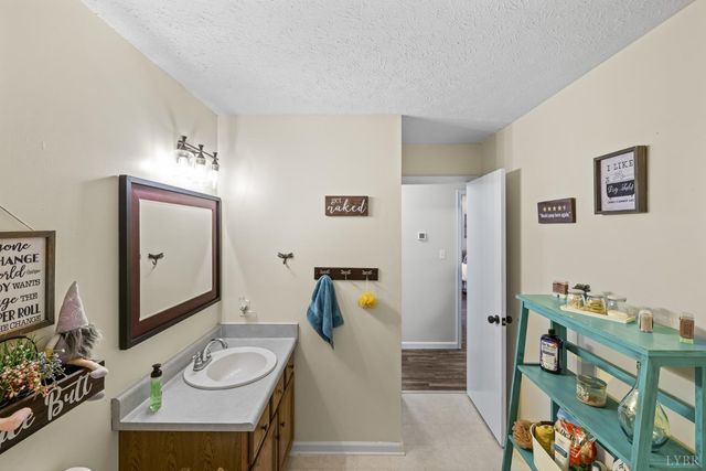 1110 Adam Hill Ct, Lynchburg, VA 24503