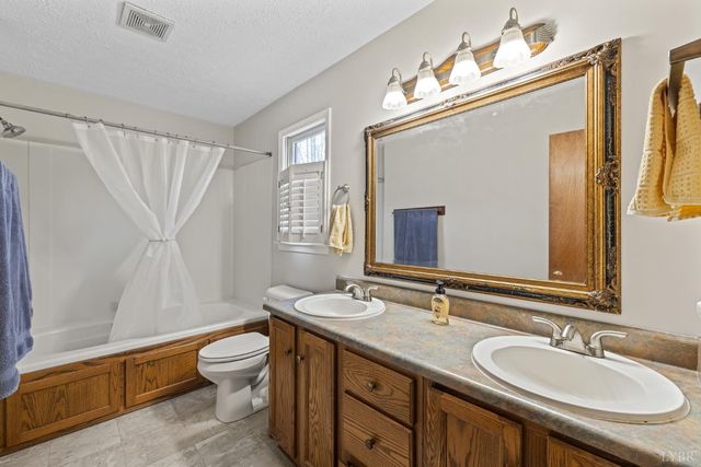 1110 Adam Hill Ct, Lynchburg, VA 24503