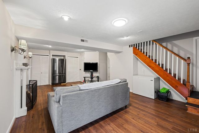 1110 Adam Hill Ct, Lynchburg, VA 24503