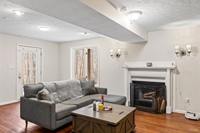 1110 Adam Hill Ct, Lynchburg, VA 24503