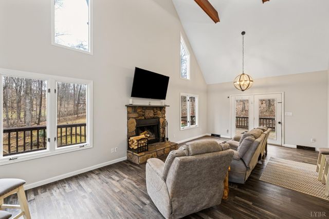 1110 Adam Hill Ct, Lynchburg, VA 24503