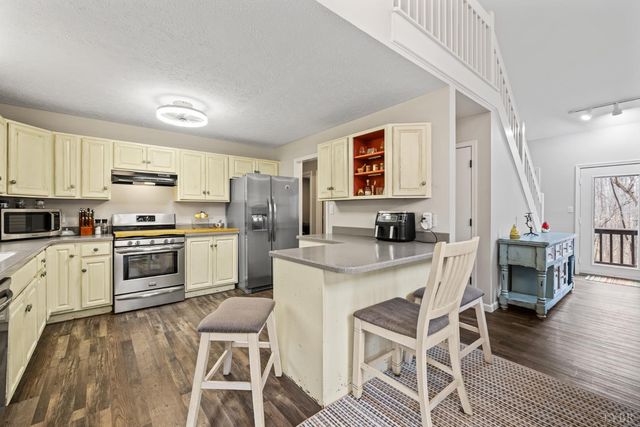 1110 Adam Hill Ct, Lynchburg, VA 24503