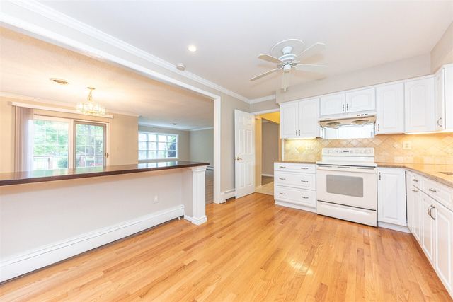 42021 Banbury Court, Northville, MI 48168