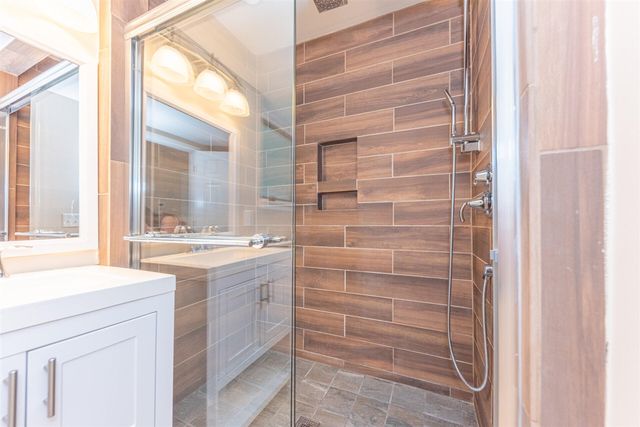 42021 Banbury Court, Northville, MI 48168