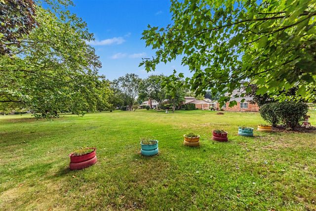 42021 Banbury Court, Northville, MI 48168