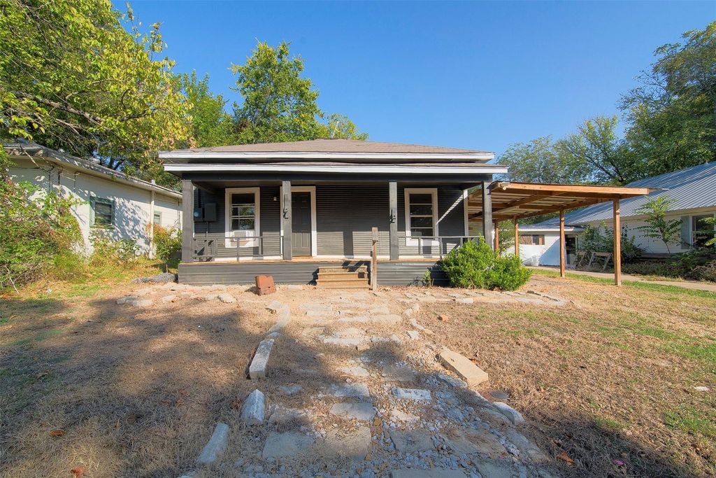 413 MANSON Street, Wolfe City, TX 75496