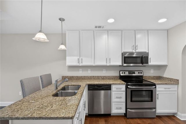 5845 Garden Circle, Douglasville, GA 30135