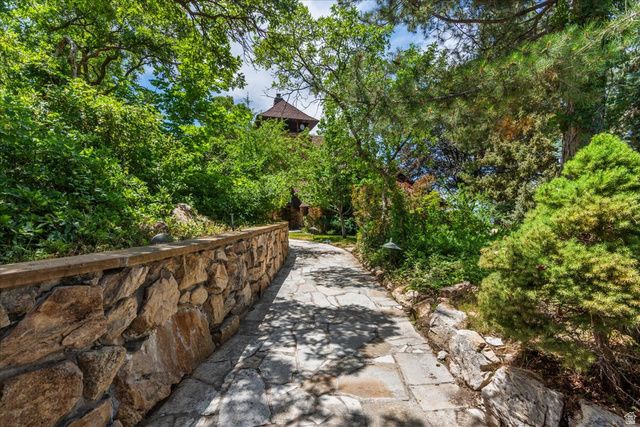5060 S MILE HIGH DR, Salt Lake City, UT 84124