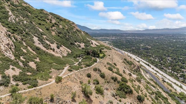 5060 S MILE HIGH DR, Salt Lake City, UT 84124